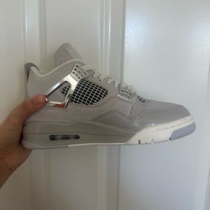 WOMENS AIR JORDAN 4 RETRO